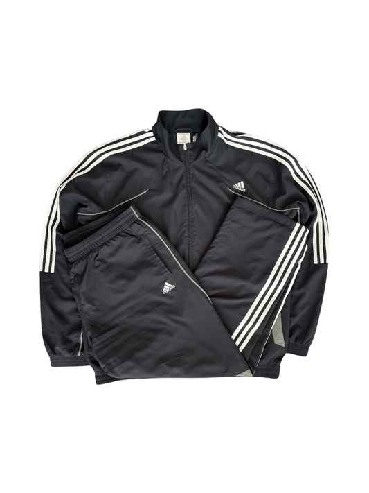Adidas Tracksuit (XXL)