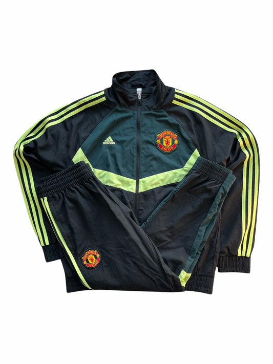 Adidas Manchester United Tracksuit (M)