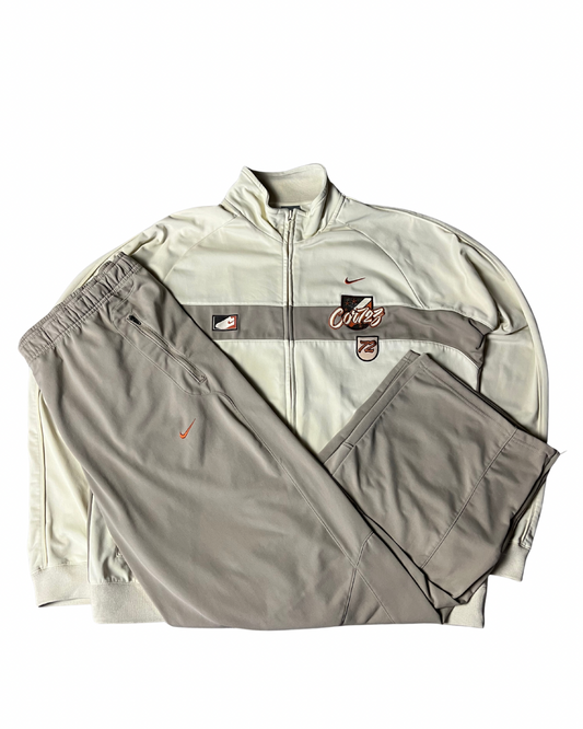 Nike Cortez Anzug (XL)