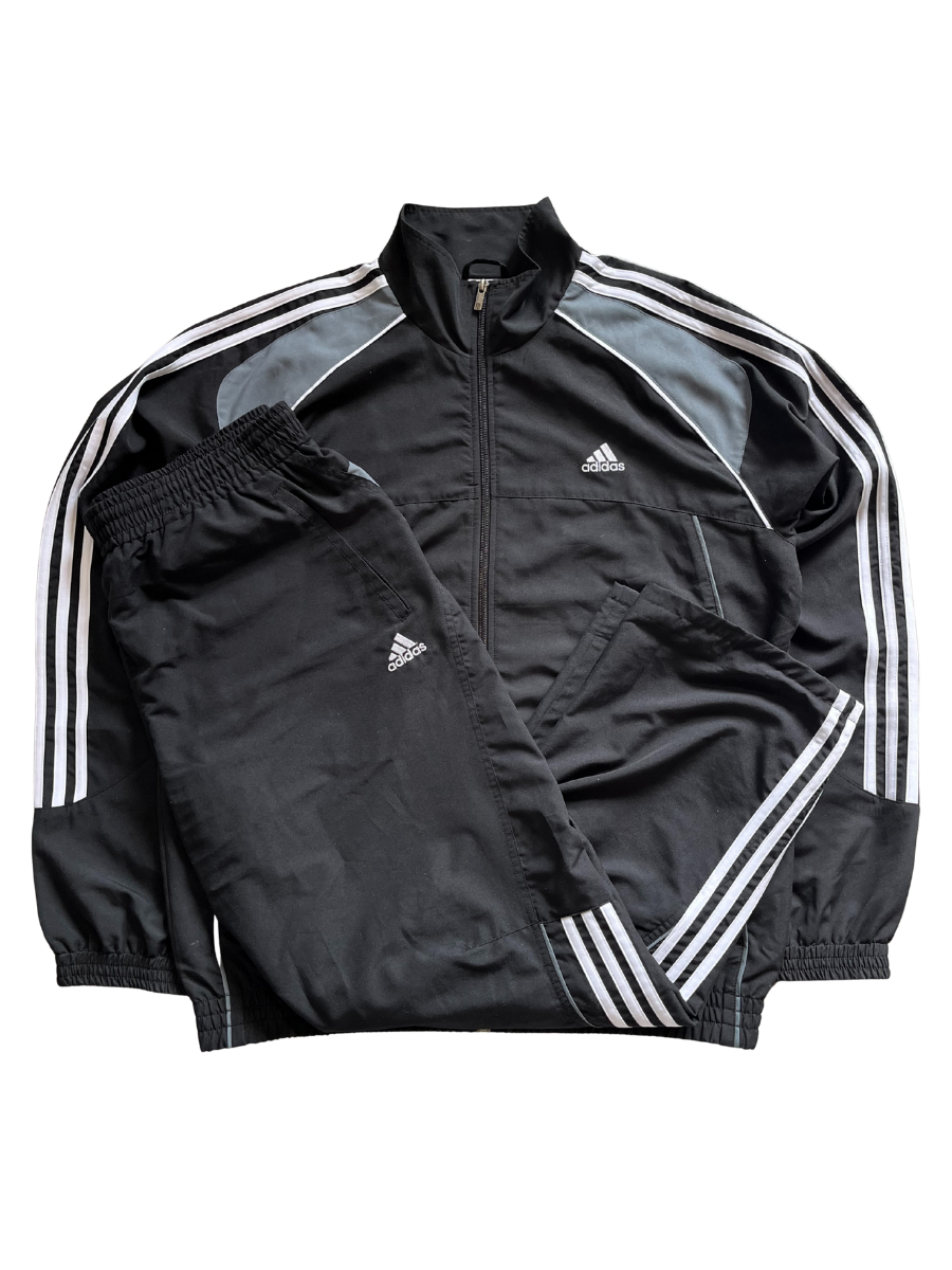 Adidas Tracksuit (L)