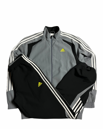 Adidas Tracksuit (M)