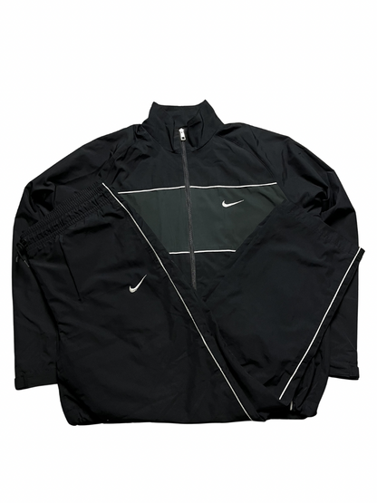 Nike Tracksuit (L)