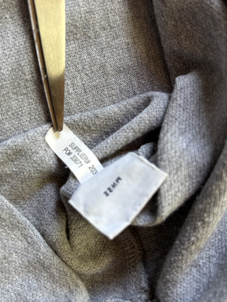 Ralph Lauren Polo (L)
