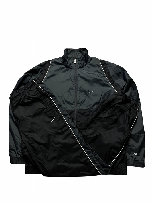 Nike Tracksuit (M)