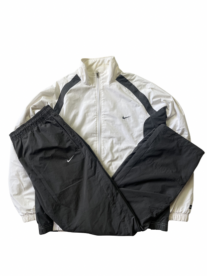 Nike Tracksuit (L)