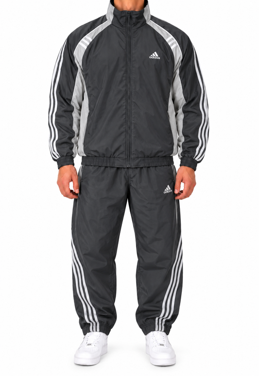Adidas Tracksuit (M)