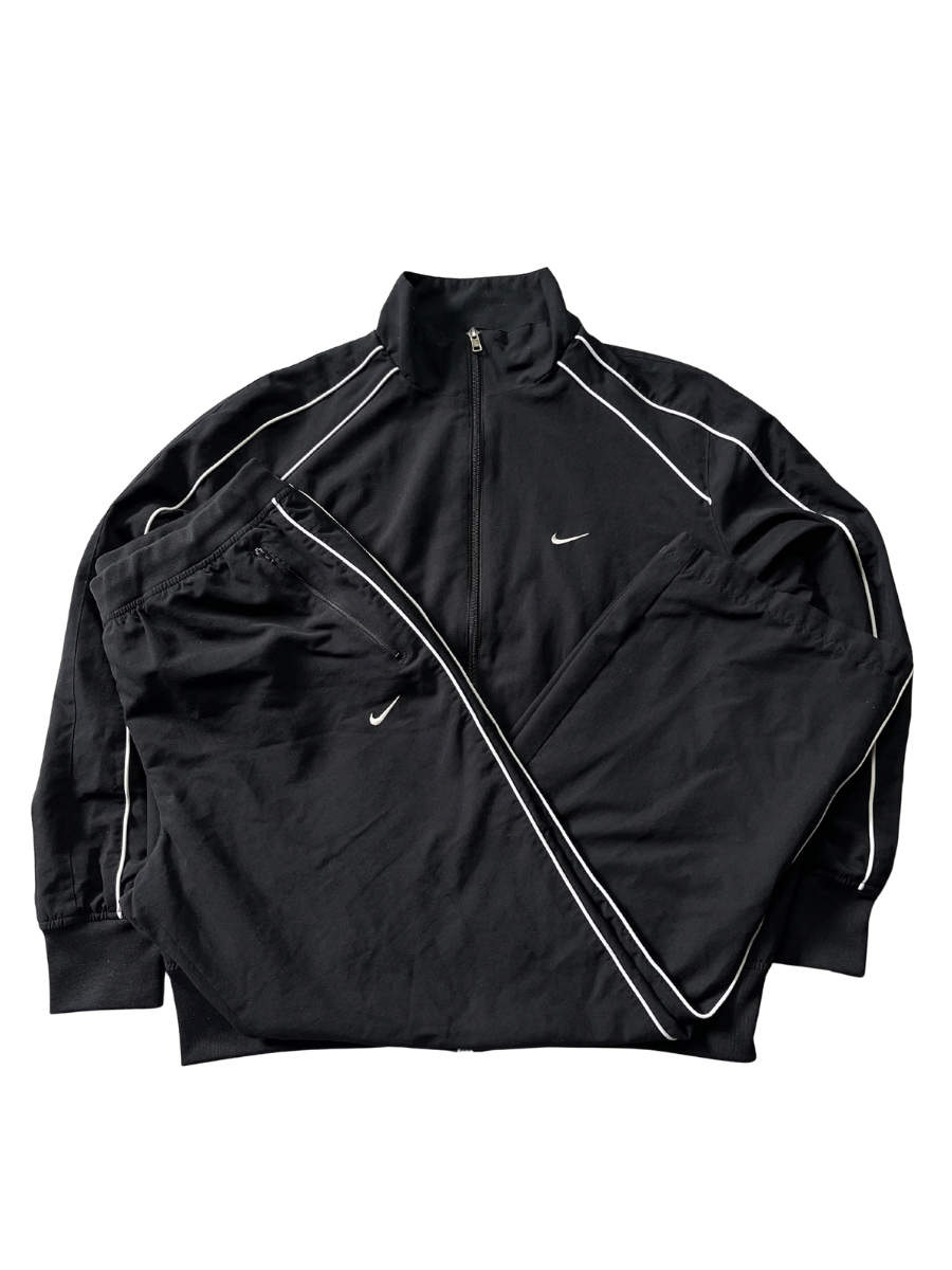 Nike Tracksuit (L)