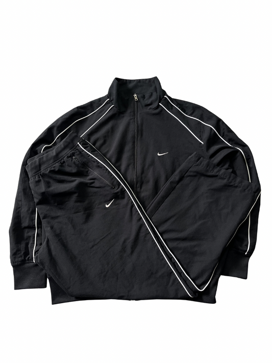 Nike Tracksuit (L)