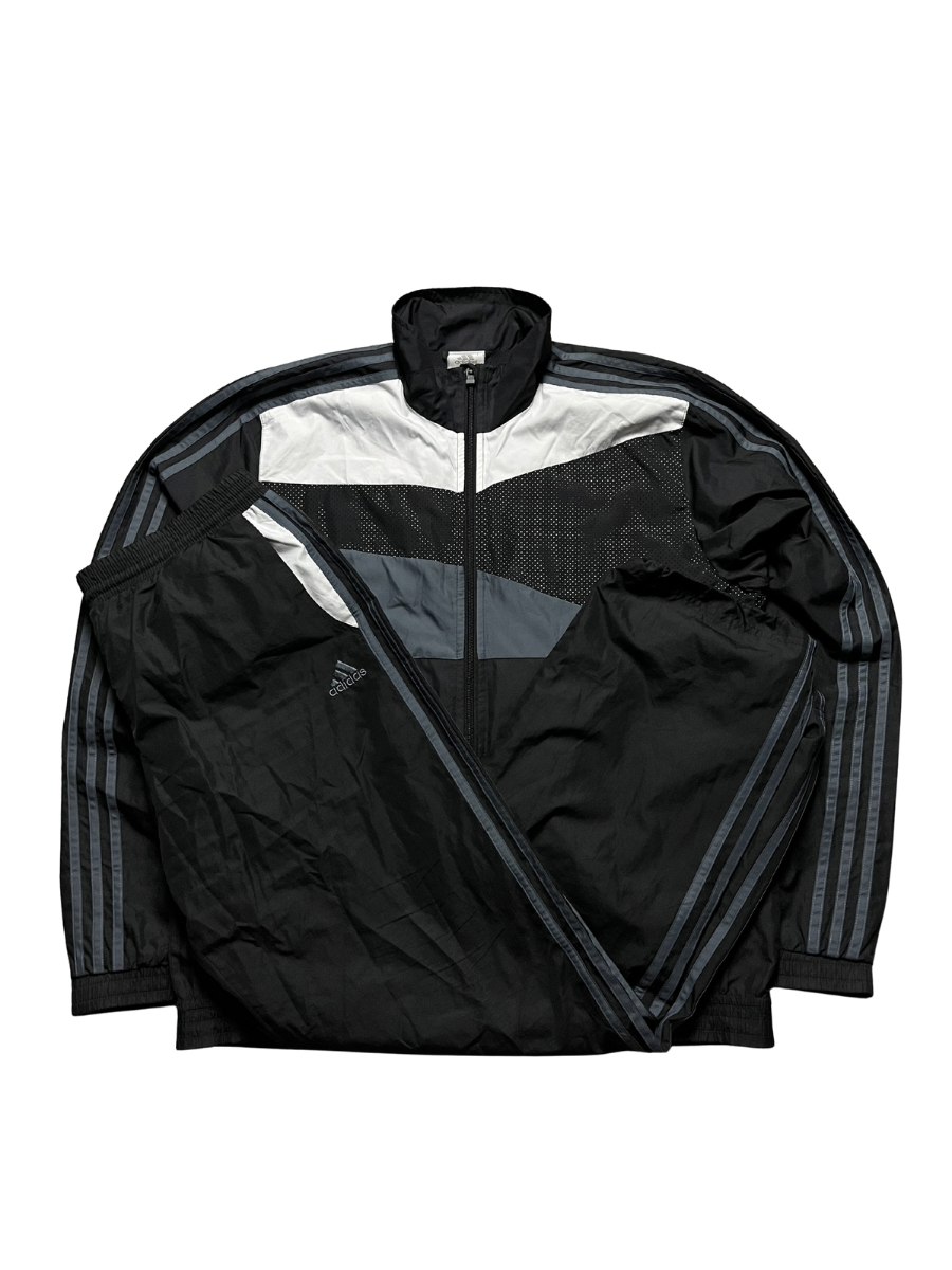 Adidas Tracksuit (M)